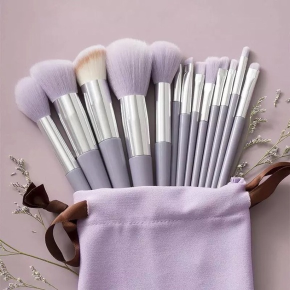 NEW!! Lavender Makeup Brush Set - Picture 1 of 1